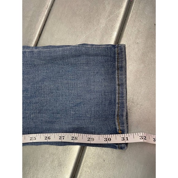 Levis 314 Shaping Straight Jeans Womens 31x32 Blue Medium Wash Denim - Picture 8 of 16